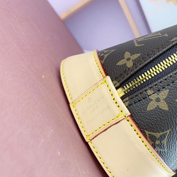 ルイヴィトンバッグ角部分ディテール